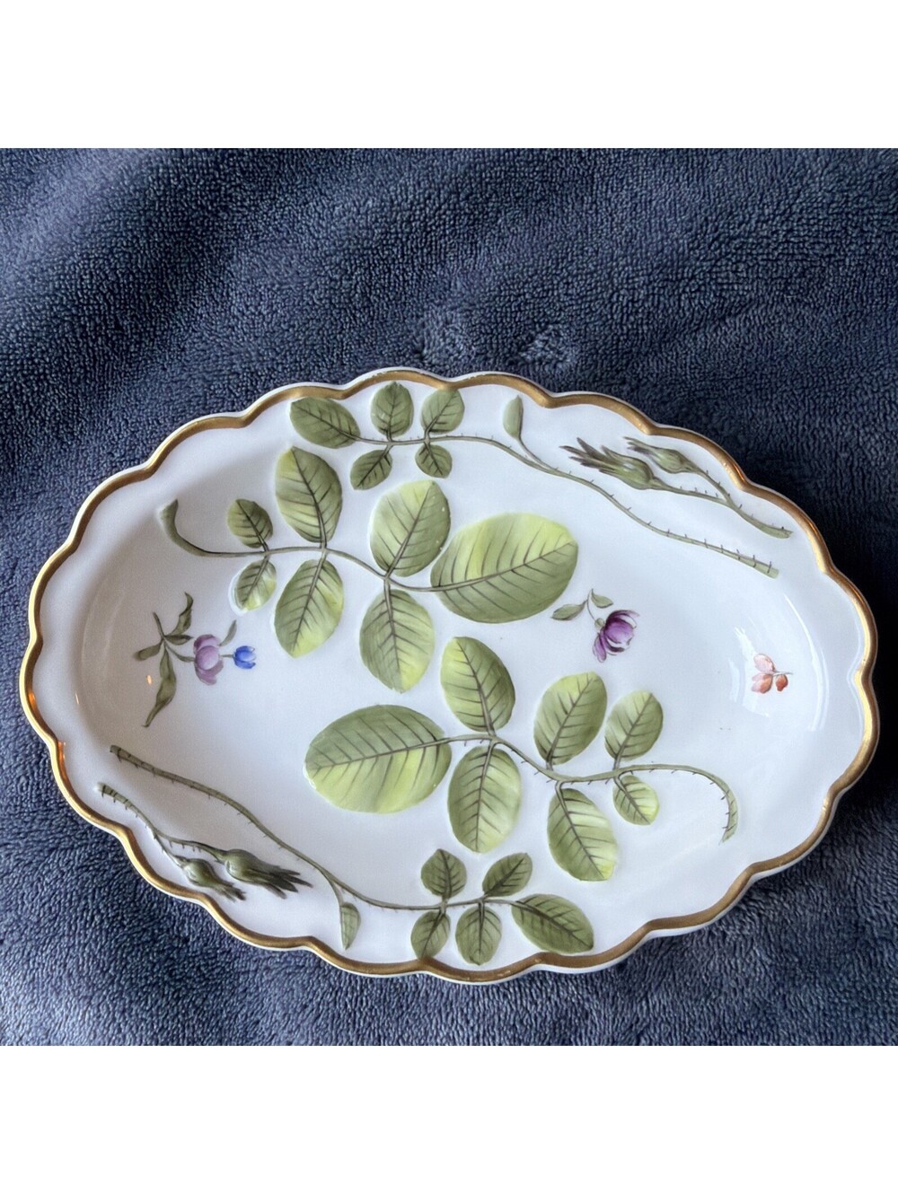 Royal Worchester Bone China Made In England The Blind Earl Small Dish